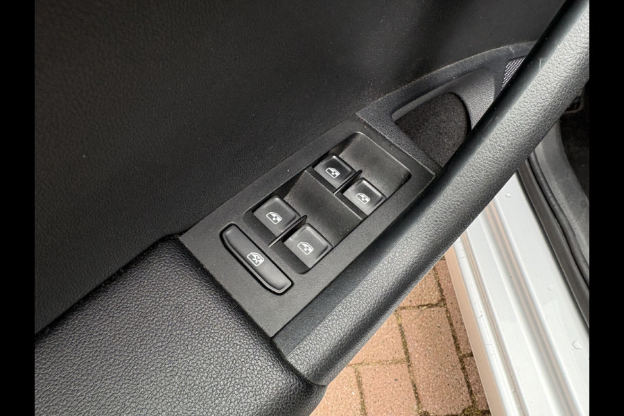 Škoda Octavia Combi 1.0 TSi 115pk Business Edition LEDER/NAVI/CARPLAY/CRUISE/PDC/WINTERPACK