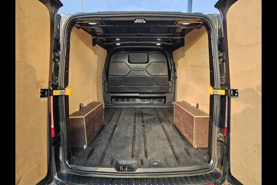 Ford Transit Custom 320 2.0 TDCI L1H1 Sport 185pk Automaat | SCI | Bi-Xenon | Achteruitrijcamera | Stoel + Voorruit verwarming | 3 zits | Verlengde Fabrieksgarantie t/m 02/2027