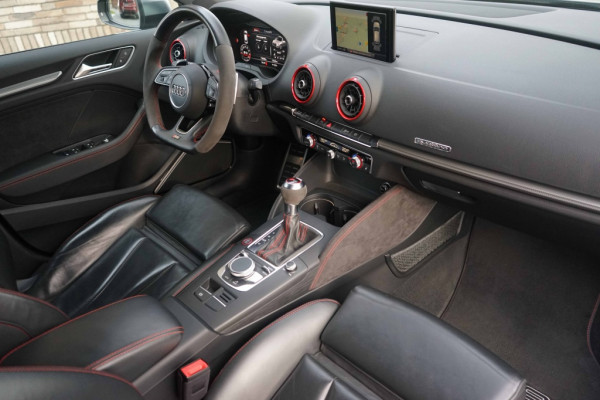 Audi RS3 Sportback 2.5 TFSI Quattro DAZA/RS-Zetels/DCC/KW/B&O/NON-OPF