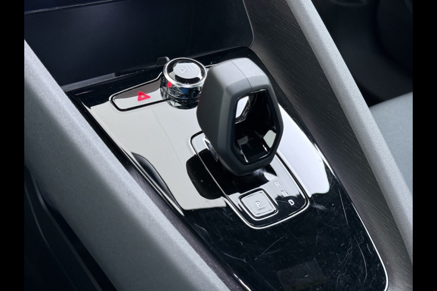 Polestar 2 78kWh 408PK PERFORMANCE 0-100 4,7sec. Long Range Pano-dak Elektr.Stoel+Stuur-verwarmd GSM-Key (semi-)-AutoPilot AWD GSM-Sleutel  SOH 93% Google-Android® Navi 360°Camera Elek.Achterklep PDC-a+v Performance-Ophanging Premium-Audio Active-Grille Keyless LEDParkeerassist auto 1.500KG Trekgewicht! 3fase 11kw thuis laden 4-season-Bnd € 66.000 nieuw