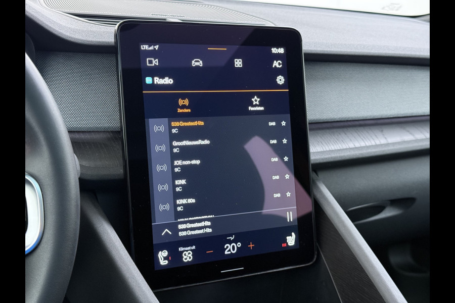Polestar 2 78kWh 408PK PERFORMANCE 0-100 4,7sec. Long Range Pano-dak Elektr.Stoel+Stuur-verwarmd GSM-Key (semi-)-AutoPilot AWD GSM-Sleutel  SOH 93% Google-Android® Navi 360°Camera Elek.Achterklep PDC-a+v Performance-Ophanging Premium-Audio Active-Grille Keyless LEDParkeerassist auto 1.500KG Trekgewicht! 3fase 11kw thuis laden 4-season-Bnd € 66.000 nieuw