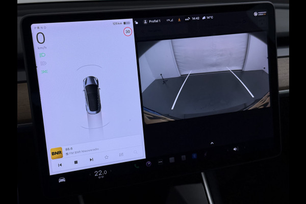 Tesla Model 3 RWD SR plus Soh 92% LFP Accu Trekhaak AutoPilot Leder Panoramadak Adaptive-Cruise Camera's Elektr.-Stuur+Stoelen+Spiegels+Geheug Navi LED DAB Voorverwarmen Keyless One-Pedal-Drive Lmv 18" SOH 92% 1e Eigenaar Origineel Nederlandse Auto 1.000kg Trekvermogen