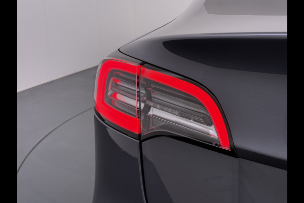 Tesla Model 3 RWD SR plus Soh 92% LFP Accu Trekhaak AutoPilot Leder Panoramadak Adaptive-Cruise Camera's Elektr.-Stuur+Stoelen+Spiegels+Geheug Navi LED DAB Voorverwarmen Keyless One-Pedal-Drive Lmv 18" SOH 92% 1e Eigenaar Origineel Nederlandse Auto 1.000kg Trekvermogen