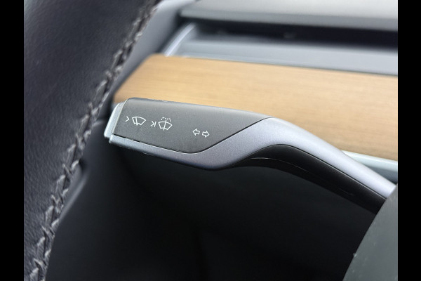 Tesla Model 3 RWD SR plus Soh 92% LFP Accu Trekhaak AutoPilot Leder Panoramadak Adaptive-Cruise Camera's Elektr.-Stuur+Stoelen+Spiegels+Geheug Navi LED DAB Voorverwarmen Keyless One-Pedal-Drive Lmv 18" SOH 92% 1e Eigenaar Origineel Nederlandse Auto 1.000kg Trekvermogen