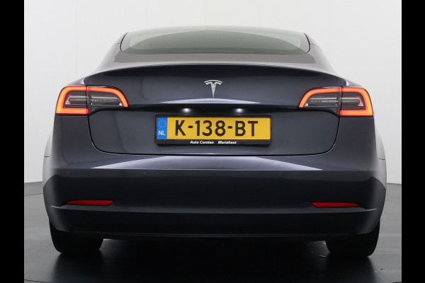 Tesla Model 3 RWD SR plus Soh 92% LFP Accu Trekhaak AutoPilot Leder Panoramadak Adaptive-Cruise Camera's Elektr.-Stuur+Stoelen+Spiegels+Geheug Navi LED DAB Voorverwarmen Keyless One-Pedal-Drive Lmv 18" SOH 92% 1e Eigenaar Origineel Nederlandse Auto 1.000kg Trekvermogen