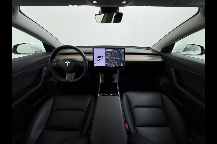 Tesla Model 3 RWD SR plus Soh 90% LFP Accu AutoPilot Leder Panoramadak Adaptive-Cruise Camera's Elektr.-Stuur+Stoelen+Spiegels+Geheugen+Easy-E Navi LED DAB Voorverwarmen Keyless One-Pedal-Drive Lmv 18" SOH 90% 1e Eigenaar Origineel Nederlandse Auto