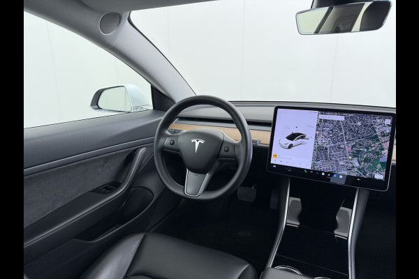 Tesla Model 3 RWD SR plus Soh 90% LFP Accu AutoPilot Leder Panoramadak Adaptive-Cruise Camera's Elektr.-Stuur+Stoelen+Spiegels+Geheugen+Easy-E Navi LED DAB Voorverwarmen Keyless One-Pedal-Drive Lmv 18" SOH 90% 1e Eigenaar Origineel Nederlandse Auto