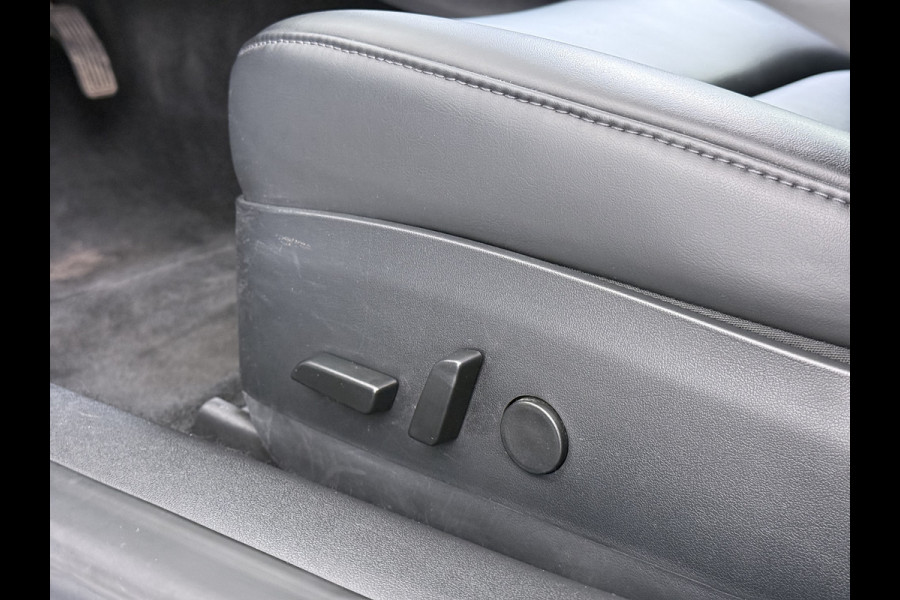 Tesla Model 3 RWD SR plus Soh 90% LFP Accu AutoPilot Leder Panoramadak Adaptive-Cruise Camera's Elektr.-Stuur+Stoelen+Spiegels+Geheugen+Easy-E Navi LED DAB Voorverwarmen Keyless One-Pedal-Drive Lmv 18" SOH 90% 1e Eigenaar Origineel Nederlandse Auto