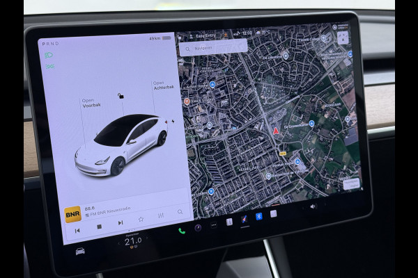 Tesla Model 3 RWD SR plus Soh 90% LFP Accu AutoPilot Leder Panoramadak Adaptive-Cruise Camera's Elektr.-Stuur+Stoelen+Spiegels+Geheugen+Easy-E Navi LED DAB Voorverwarmen Keyless One-Pedal-Drive Lmv 18" SOH 90% 1e Eigenaar Origineel Nederlandse Auto