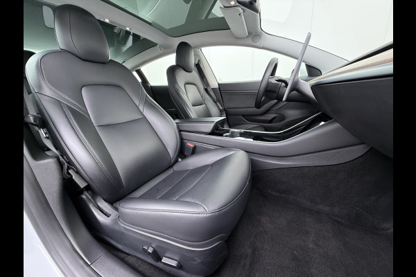 Tesla Model 3 RWD SR plus Soh 90% LFP Accu AutoPilot Leder Panoramadak Adaptive-Cruise Camera's Elektr.-Stuur+Stoelen+Spiegels+Geheugen+Easy-E Navi LED DAB Voorverwarmen Keyless One-Pedal-Drive Lmv 18" SOH 90% 1e Eigenaar Origineel Nederlandse Auto
