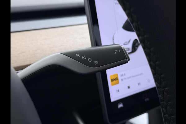 Tesla Model 3 RWD SR plus Soh 90% LFP Accu AutoPilot Leder Panoramadak Adaptive-Cruise Camera's Elektr.-Stuur+Stoelen+Spiegels+Geheugen+Easy-E Navi LED DAB Voorverwarmen Keyless One-Pedal-Drive Lmv 18" SOH 90% 1e Eigenaar Origineel Nederlandse Auto