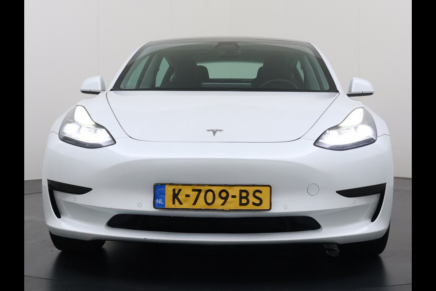 Tesla Model 3 RWD SR plus Soh 90% LFP Accu AutoPilot Leder Panoramadak Adaptive-Cruise Camera's Elektr.-Stuur+Stoelen+Spiegels+Geheugen+Easy-E Navi LED DAB Voorverwarmen Keyless One-Pedal-Drive Lmv 18" SOH 90% 1e Eigenaar Origineel Nederlandse Auto