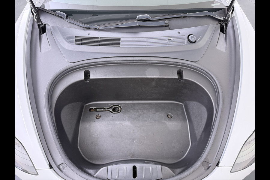 Tesla Model 3 RWD SR plus Soh 90% LFP Accu AutoPilot Leder Panoramadak Adaptive-Cruise Camera's Elektr.-Stuur+Stoelen+Spiegels+Geheugen+Easy-E Navi LED DAB Voorverwarmen Keyless One-Pedal-Drive Lmv 18" SOH 90% 1e Eigenaar Origineel Nederlandse Auto