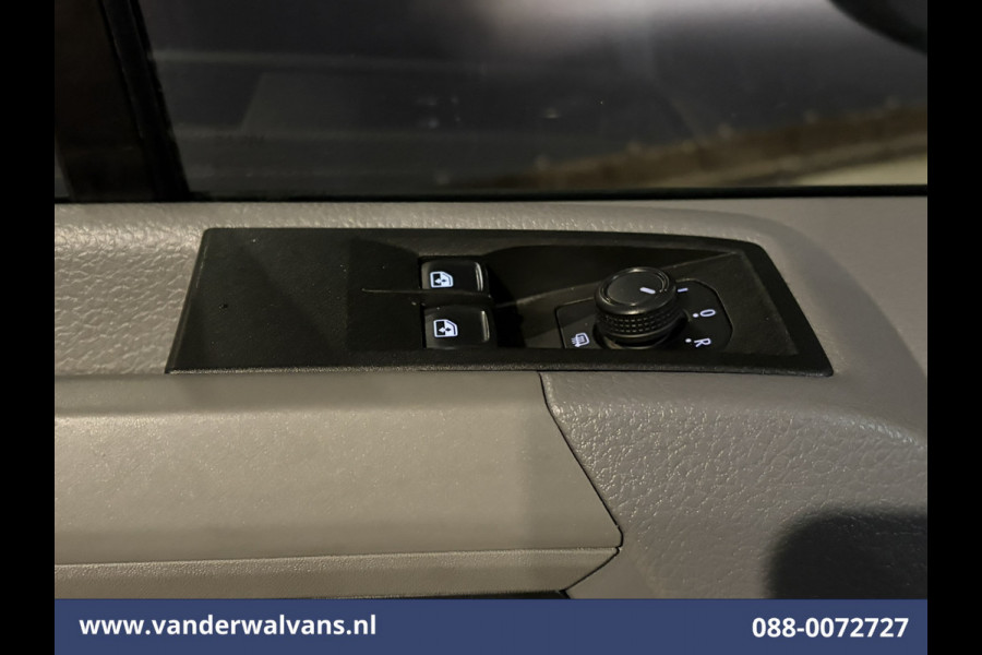 Volkswagen Crafter 2.0 TDI 141pk Bakwagen Laadklep Euro6 Airco | Camera | Apple Carplay Cruisecontrol, Bijrijdersbank