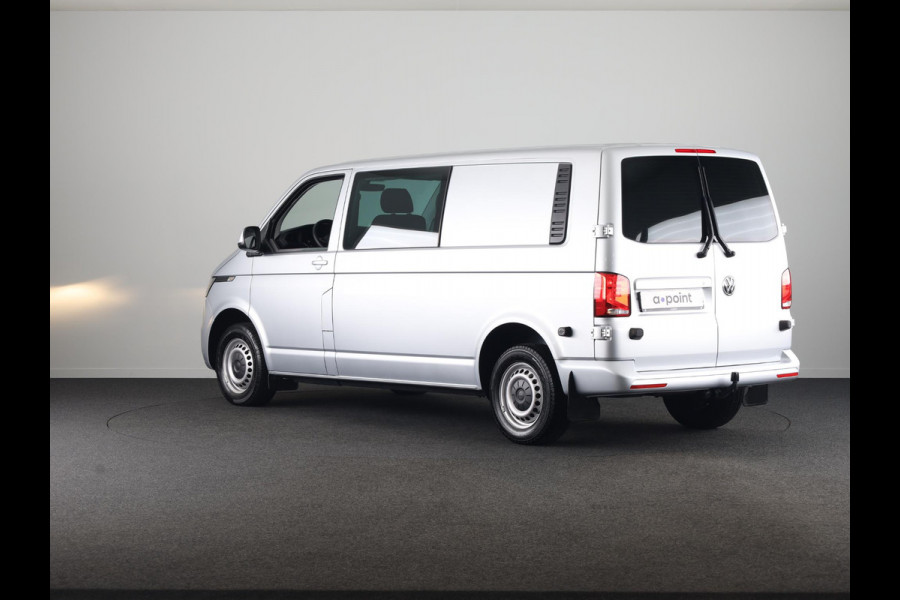 Volkswagen Transporter 2.0 TDI L2H1 32 DC Highline 150 pk Automaat | Navigatie | Trekhaak (afneembaar) | Adaptieve cruise control |