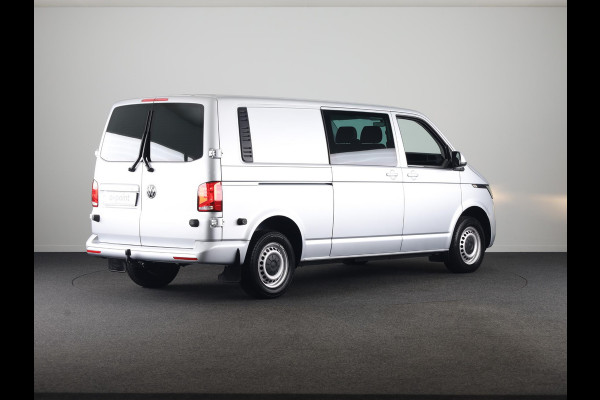 Volkswagen Transporter 2.0 TDI L2H1 32 DC Highline 150 pk Automaat | Navigatie | Trekhaak (afneembaar) | Adaptieve cruise control |