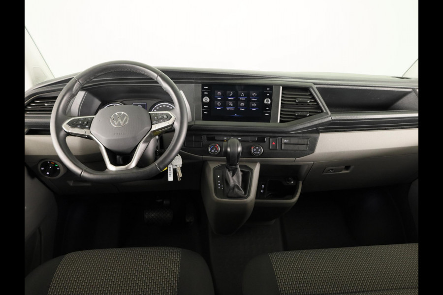 Volkswagen Transporter 2.0 TDI L2H1 32 DC Highline 150 pk Automaat | Navigatie | Trekhaak (afneembaar) | Adaptieve cruise control |