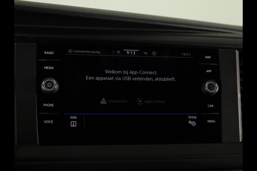 Volkswagen Transporter 2.0 TDI L2H1 32 DC Highline 150 pk Automaat | Navigatie | Trekhaak (afneembaar) | Adaptieve cruise control |