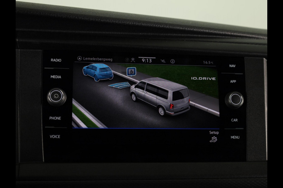 Volkswagen Transporter 2.0 TDI L2H1 32 DC Highline 150 pk Automaat | Navigatie | Trekhaak (afneembaar) | Adaptieve cruise control |