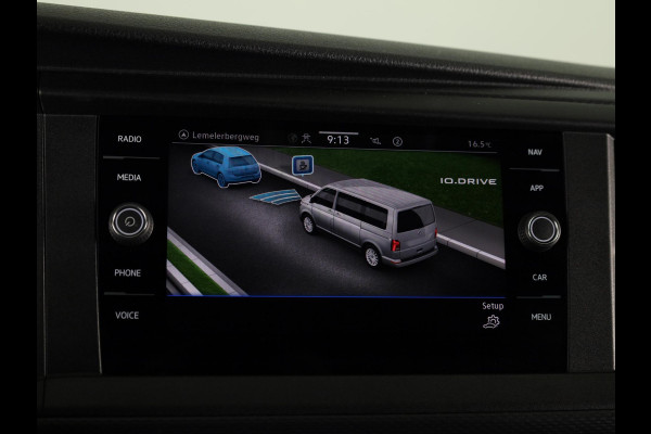 Volkswagen Transporter 2.0 TDI L2H1 32 DC Highline 150 pk Automaat | Navigatie | Trekhaak (afneembaar) | Adaptieve cruise control |