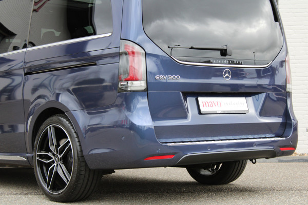 Mercedes-Benz Eqv 300 L2 / AMG / New Model / Panorama / 7-Persoons / 360 Camera / Vol Opties / NIEUWSTAAT