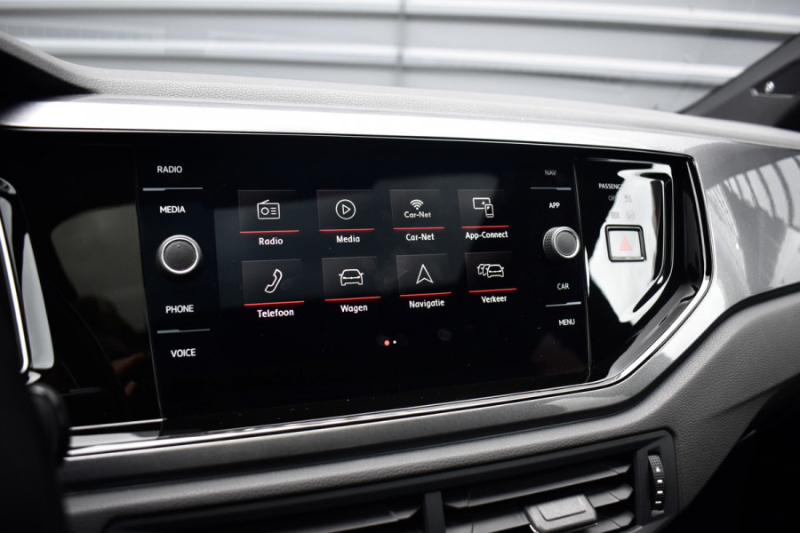 Volkswagen Polo 2.0 TSI GTI 200pk | Pano | ACC | Beats | Camera | 18'' Wielen | Stoelverwarming | CarPlay |