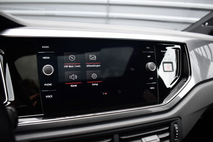 Volkswagen Polo 2.0 TSI GTI 200pk | Pano | ACC | Beats | Camera | 18'' Wielen | Stoelverwarming | CarPlay |