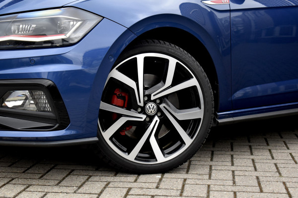 Volkswagen Polo 2.0 TSI GTI 200pk | Pano | ACC | Beats | Camera | 18'' Wielen | Stoelverwarming | CarPlay |