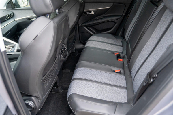 Peugeot 3008 1.2 PureTech Allure |Prijs rijklaar incl 12 mnd garantie| Navi Camera Blind spot