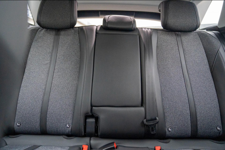 Peugeot 3008 1.2 PureTech Allure |Prijs rijklaar incl 12 mnd garantie| Navi Camera Blind spot
