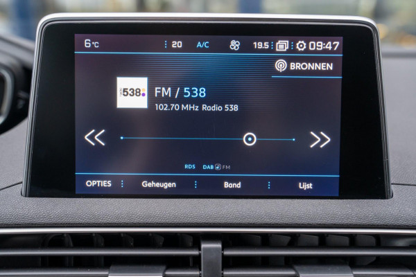 Peugeot 3008 1.2 PureTech Allure |Prijs rijklaar incl 12 mnd garantie| Navi Camera Blind spot