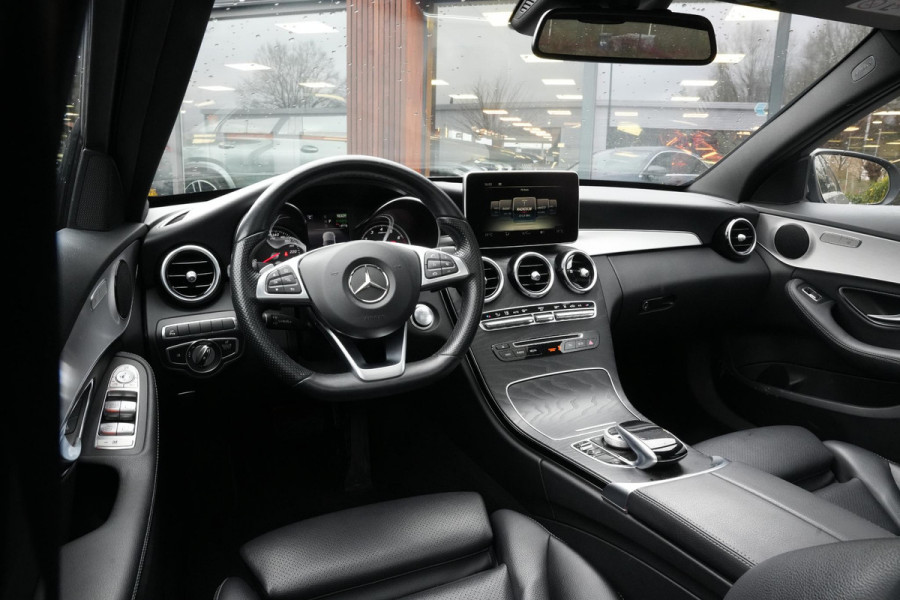 Mercedes-Benz C-Klasse 350 e AMG Luchtvering Panoramadak Cruise Stoelverw. Leer