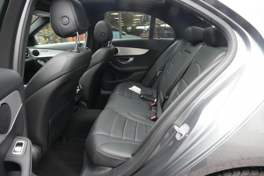 Mercedes-Benz C-Klasse 350 e AMG Luchtvering Panoramadak Cruise Stoelverw. Leer