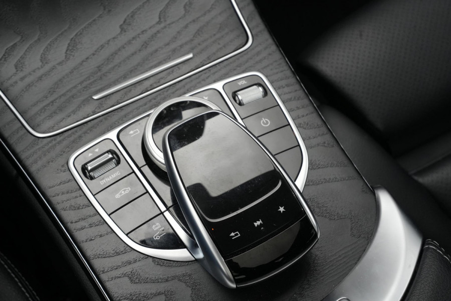 Mercedes-Benz C-Klasse 350 e AMG Luchtvering Panoramadak Cruise Stoelverw. Leer