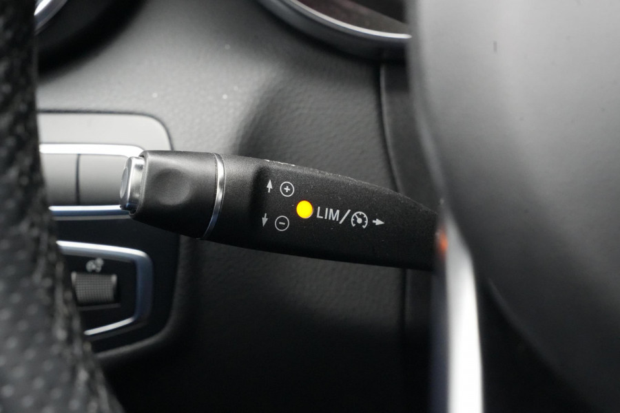 Mercedes-Benz C-Klasse 350 e AMG Luchtvering Panoramadak Cruise Stoelverw. Leer