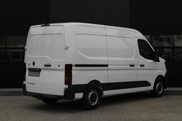 Renault Master T35 2.0 dCi 130 L2H2 Extra 131pk - Camera - Cruise - Trekhaak - PDC - Rijklaar
