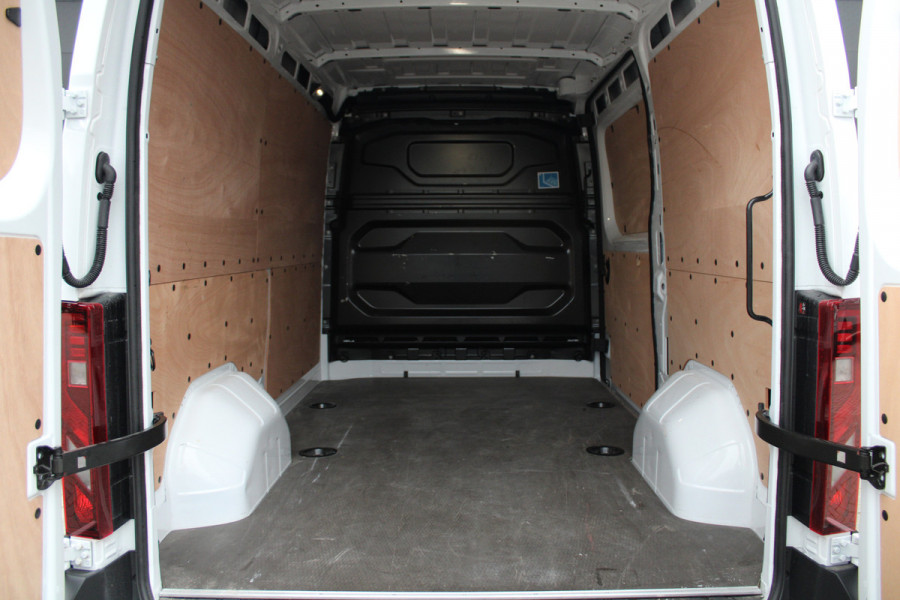 Renault Master T35 2.0 dCi 130 L2H2 Extra 131pk - Camera - Cruise - Trekhaak - PDC - Rijklaar