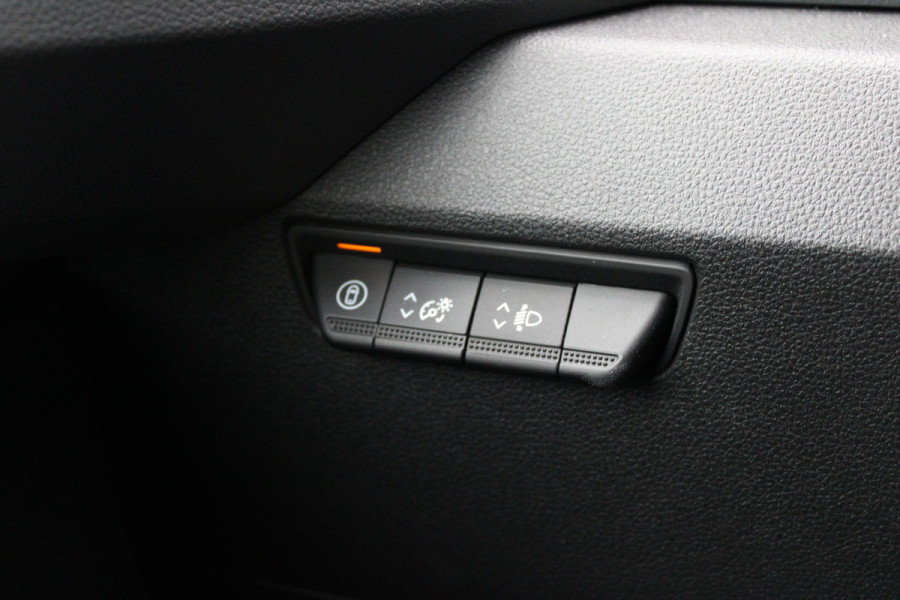 Renault Master T35 2.0 dCi 130 L2H2 Extra 131pk - Camera - Cruise - Trekhaak - PDC - Rijklaar