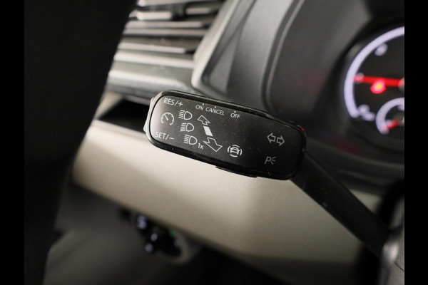 Volkswagen Transporter 2.0 TDI L2H1 28 Comfortline 110 pk | Verlengde garantie | Navigatie via App | Parkeersensoren achter | Cruise control |