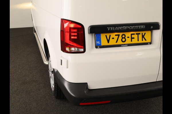 Volkswagen Transporter 2.0 TDI L2H1 28 Comfortline 110 pk | Verlengde garantie | Navigatie via App | Parkeersensoren achter | Cruise control |