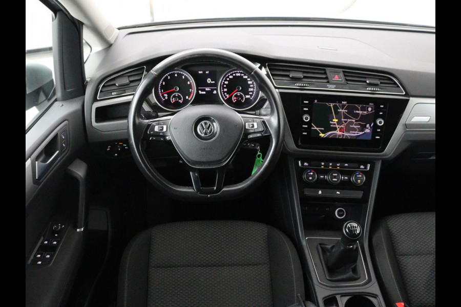 Volkswagen Touran 1.2 TSI Comfortline | Trekhaak | Camera | Navigatie | Climate control | Bluetooth | Cruise control | Parkeerhulp