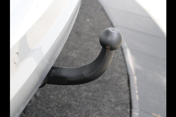 Volkswagen Touran 1.2 TSI Comfortline | Trekhaak | Camera | Navigatie | Climate control | Bluetooth | Cruise control | Parkeerhulp