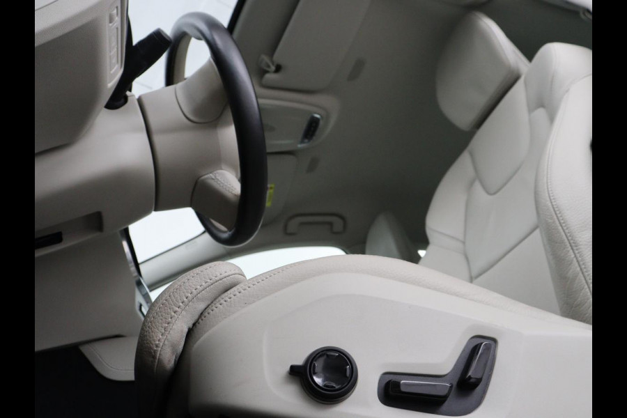 Volvo V60 2.0 T6 Recharge AWD Inscription | Leder | Stoel & stuurverwarming | Adaptive cruise | Camera | Carplay | Stuurverwarming | Keyless | Navigatie | Memory | PHEV | Plug In