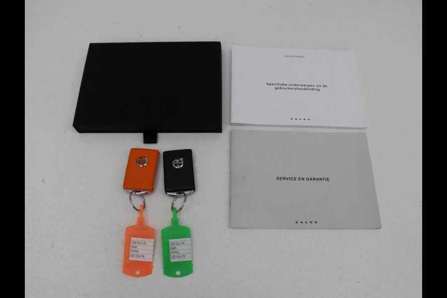 Volvo V60 2.0 T6 Recharge AWD Inscription | Leder | Stoel & stuurverwarming | Adaptive cruise | Camera | Carplay | Stuurverwarming | Keyless | Navigatie | Memory | PHEV | Plug In