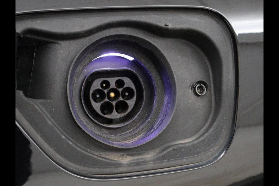 Volvo V60 2.0 T6 Recharge AWD Inscription | Leder | Stoel & stuurverwarming | Adaptive cruise | Camera | Carplay | Stuurverwarming | Keyless | Navigatie | Memory | PHEV | Plug In