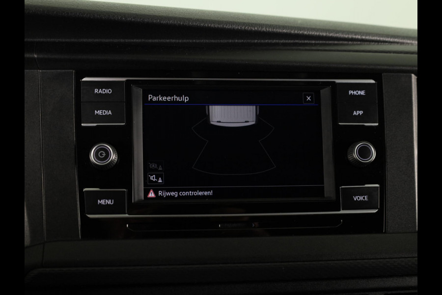 Volkswagen Transporter 2.0 TDI L2H1 28 Economy Business 110 pk | Verlengde garantie | Navigatie via App | Parkeersensoren achter | Cruise control |