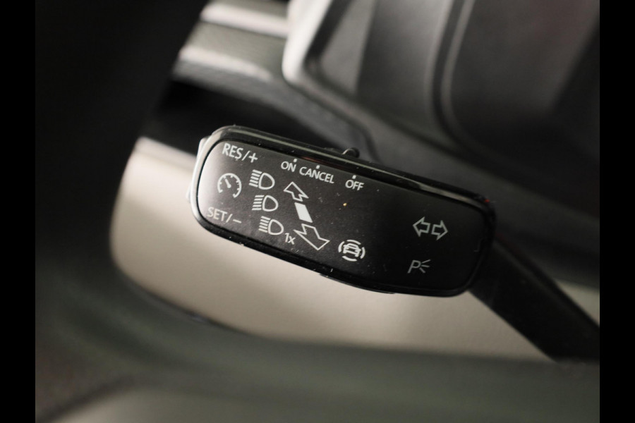 Volkswagen Transporter 2.0 TDI L2H1 28 Economy Business 110 pk | Verlengde garantie | Navigatie via App | Parkeersensoren achter | Cruise control |