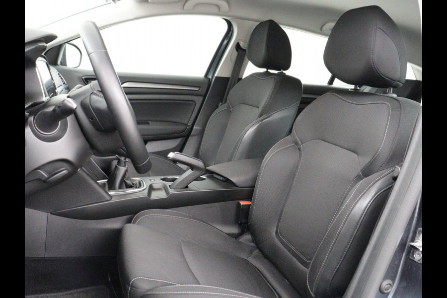 Renault Mégane 1.3 TCe Business Zen | Trekhaak | Camera | Carplay | Keyless | Navigatie | Full LED | Parkeerhulp | Cruise control | Bluetooth | Climate control