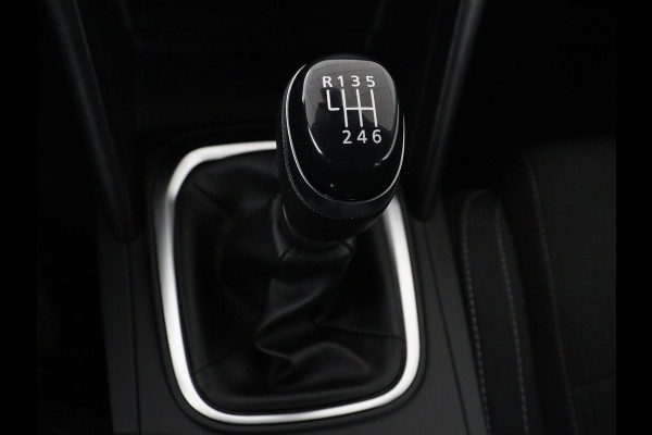 Renault Mégane 1.3 TCe Business Zen | Trekhaak | Camera | Carplay | Keyless | Navigatie | Full LED | Parkeerhulp | Cruise control | Bluetooth | Climate control