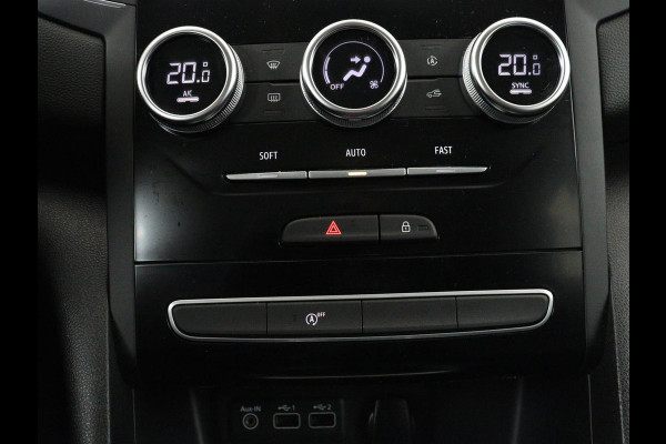 Renault Mégane 1.3 TCe Business Zen | Trekhaak | Camera | Carplay | Keyless | Navigatie | Full LED | Parkeerhulp | Cruise control | Bluetooth | Climate control